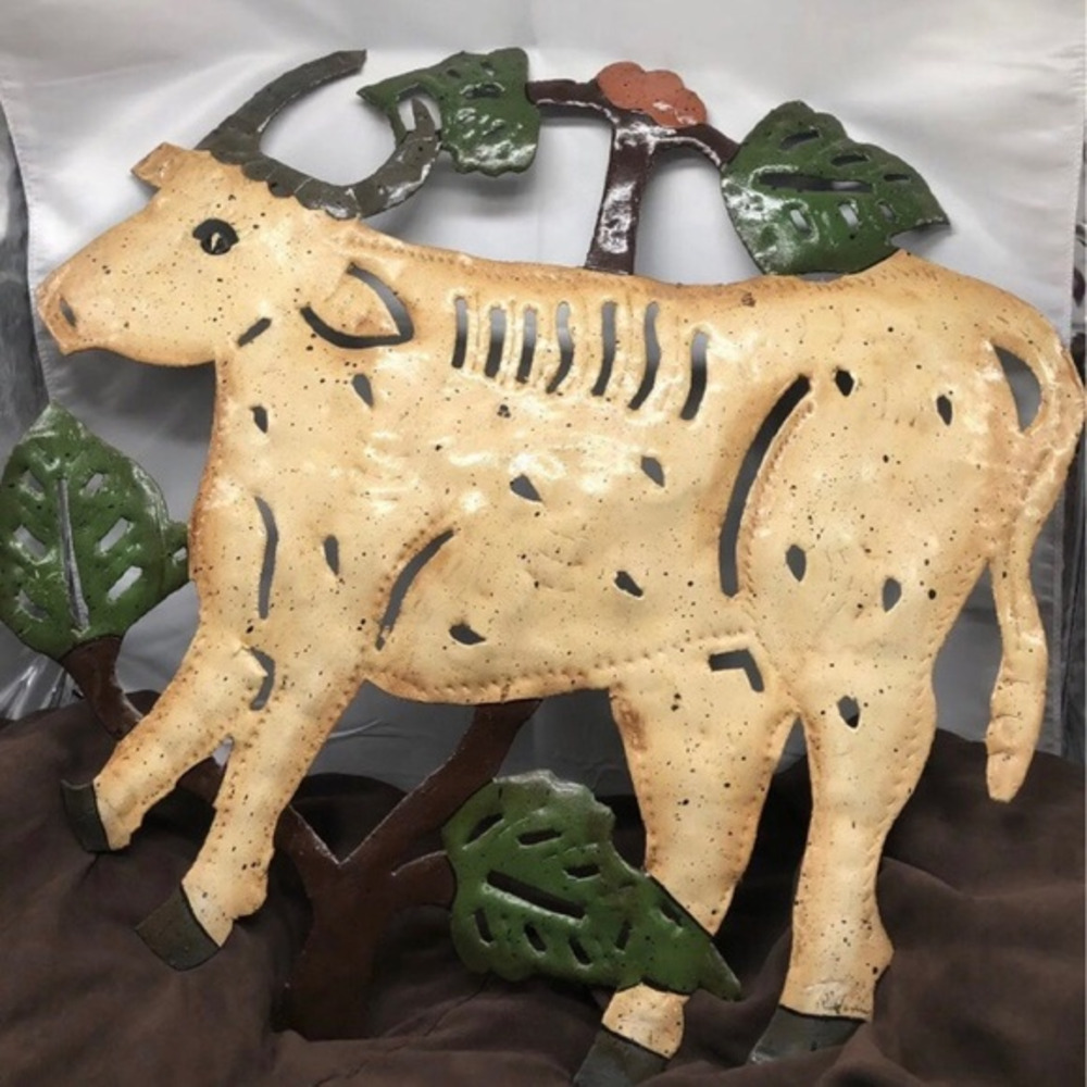 Vintage Hand Painted Cow Cut Out Metal Wall‎ Plaque Country Folk Art 23”x23”